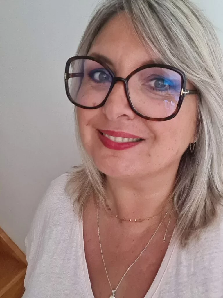 Isabelle Schmit dans son cabinet